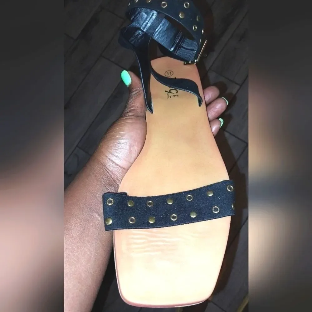 N/A black studded